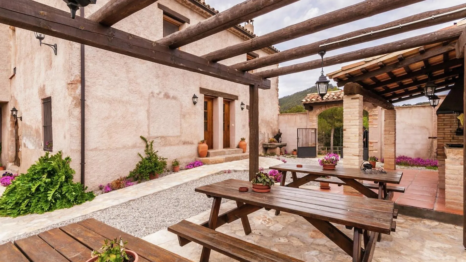17Th Century Farmhouse In Bages Near Montserrat Castellfollit del Boix Holiday home